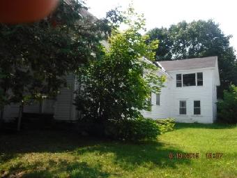 42 Knapp StLivermore Falls, ME, 04254Androscoggin County