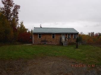 186 Mile Hill RdNew Sharon, ME, 04955Franklin County