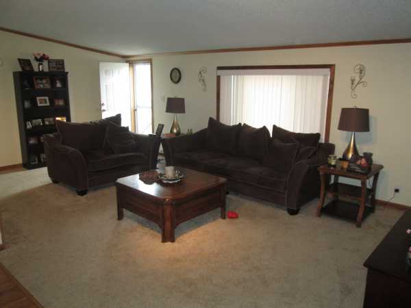 Silver Springs 23438 Stone Castle DrClinton Township, MI 48036