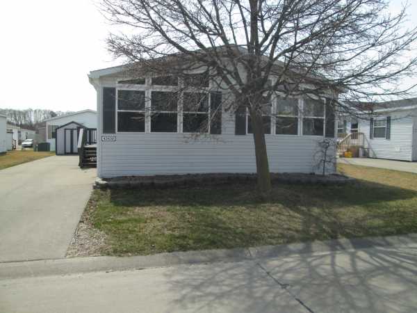Silver Springs 43430 Park Dr EClinton Township, MI 48036