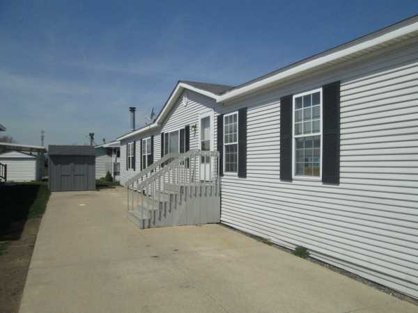 Silver Springs 43621 Eureka DrClinton Township, MI 48036