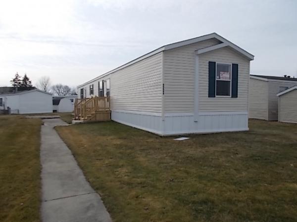 Westbridge Manor 45599 Nichole Dr.Macomb, MI 48044