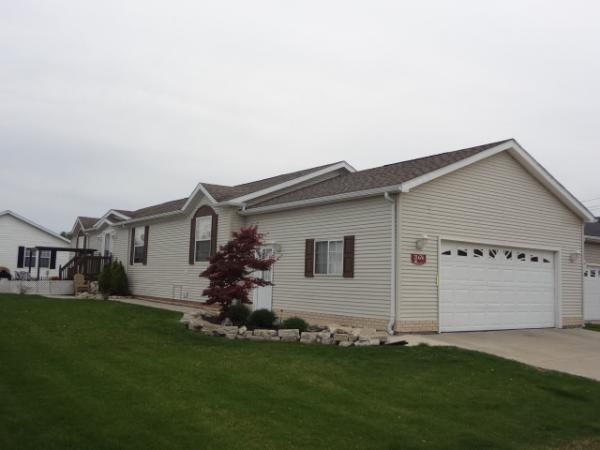 WestBrook 21474 CharlemagneMacomb, MI 48044