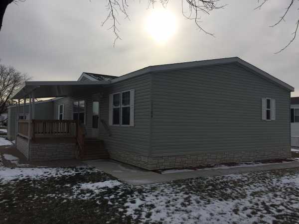 Camelot Villa 17188 FalsworthMacomb, MI 48044