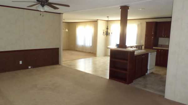 Camelot Villa 17188 FalsworthMacomb, MI 48044