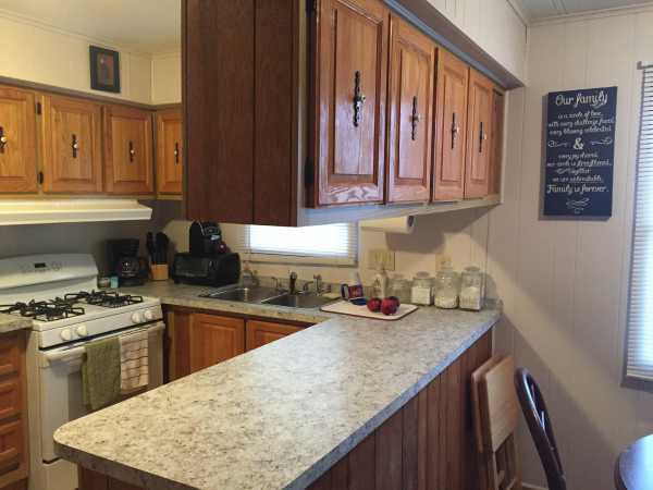 Camelot Villa 16683 BucknerMacomb, MI 48044