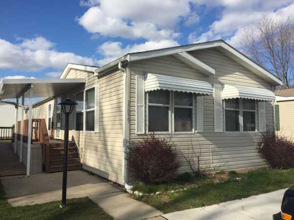 Camelot Villa 17039 FALSWORTHMacomb, MI 48044