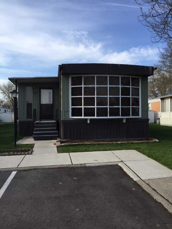 Camelot Villa 17042 NorthallMacomb, MI 48044