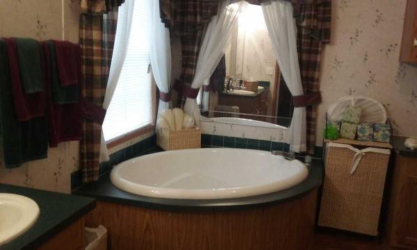 Millstone Pond 37147 STONE WAYLenox, MI 48048