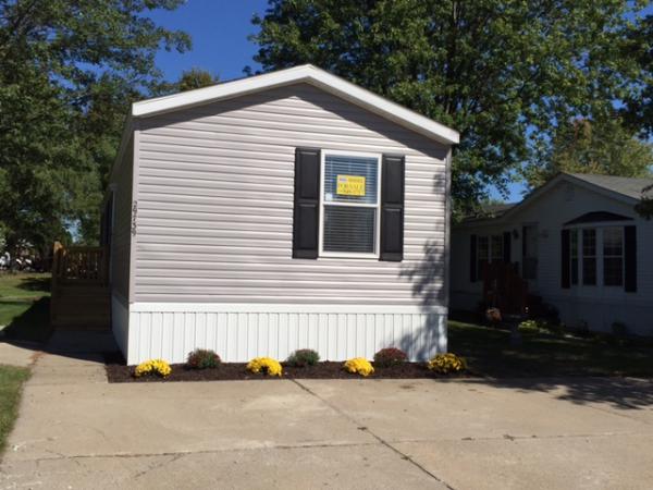 Carriage Way 29739 GeorgetownChesterfield, MI 48051