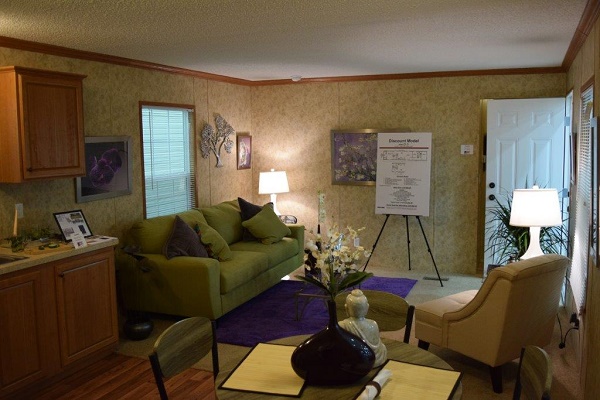 Carriage Way 52325 Old ForgeChesterfield, MI 48051