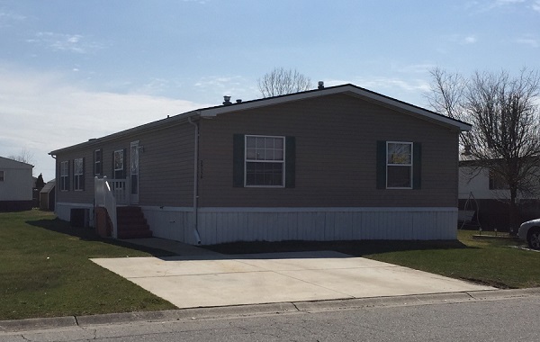Carriage Way 29336 GeorgetownChesterfield, MI 48051