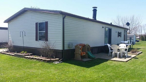 Carriage Way 52949 Warwick CourtChesterfield, MI 48051