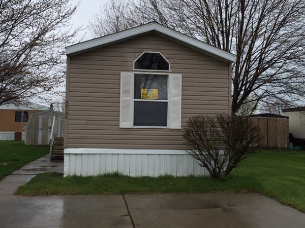 Carriage Way 52194 Worthington LaneChesterfield, MI 48051