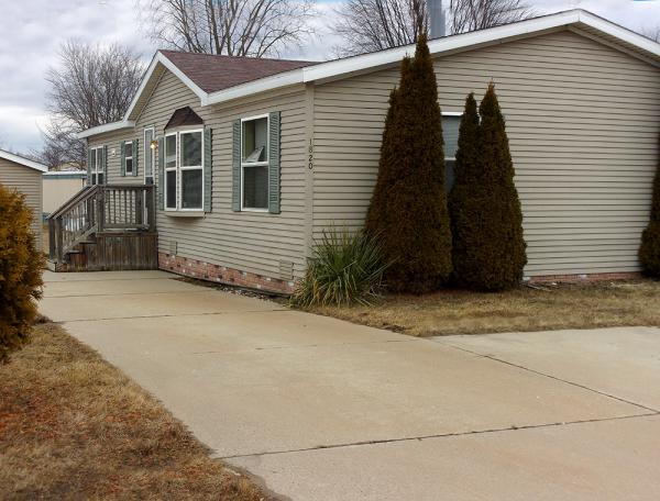 Pinewood on the Lake 1820 PondarosaColumbus, MI 48063