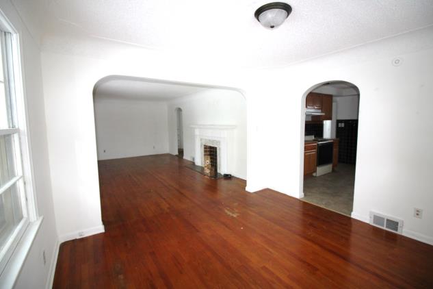 26867 Crystal AveWarren, MI, 48091Macomb County