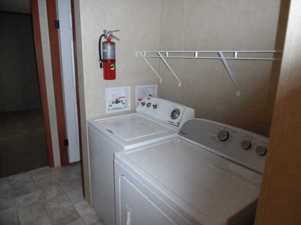 Lafayette Place 716 Cour VilleWarren, MI 48091