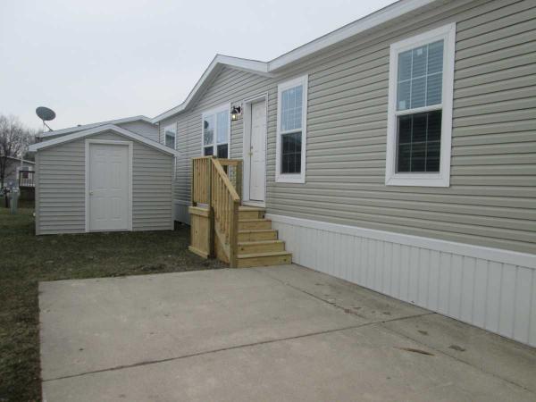 Deerfield Estates 25357 Phoenix CtFlat Rock, MI 48134