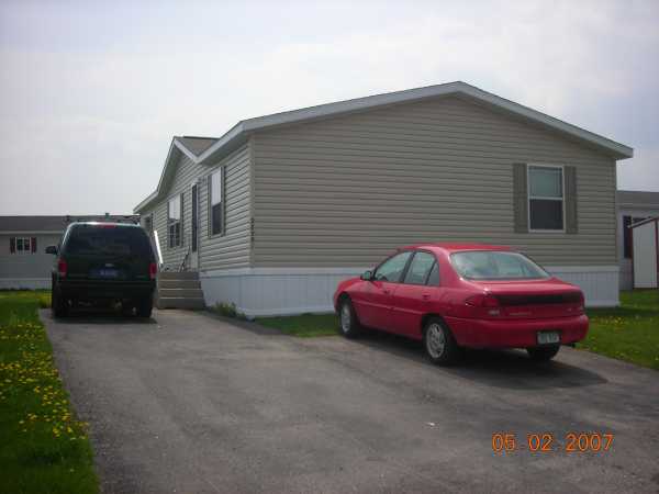 Country Meadows 28591 ParkviewFlat Rock, MI 48134