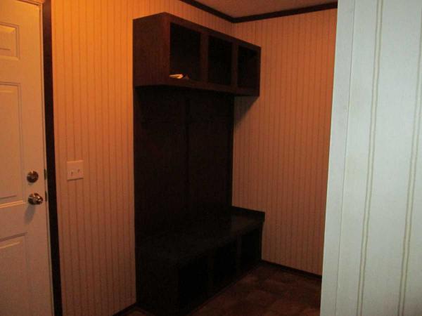 Deerfield Estates 24773 Frontier CircleFlat Rock, MI 48134
