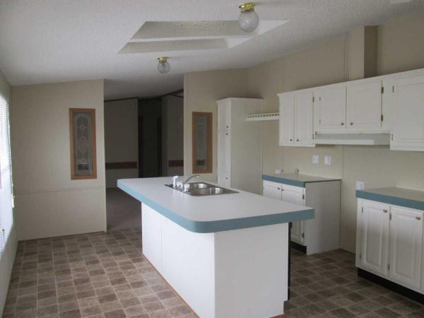 Deerfield Estates 24611 Caynon CircleFlat Rock, MI 48134
