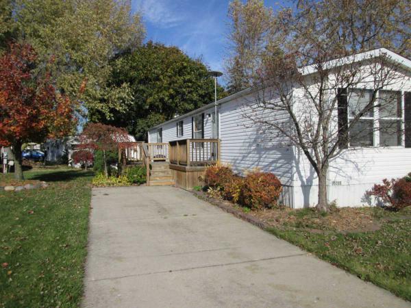 Deerfield Estates 25200 DeerCreekFlat Rock, MI 48134
