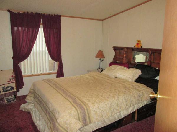Deerfield Estates 24848 Chinook Ct.Flat Rock, MI 48134