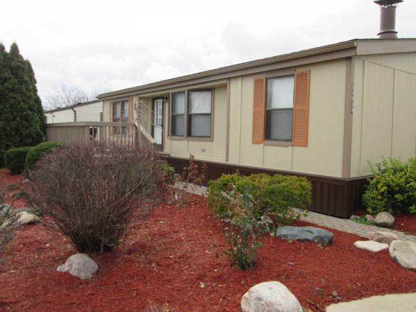 Deerfield Estates 25039 DeerCreek DrFlat Rock, MI 48134
