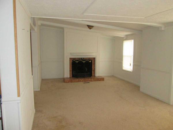 Deerfield Estates 25039 DeerCreek DrFlat Rock, MI 48134