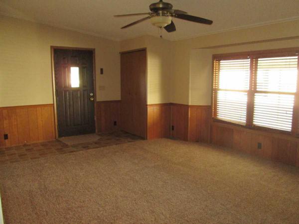 Deerfield Estates 25127 Mohawk DriveFlat Rock, MI 48134