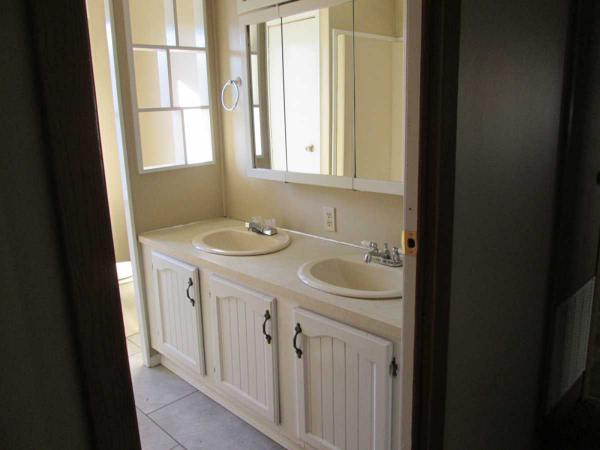 Deerfield Estates 25127 Mohawk DriveFlat Rock, MI 48134