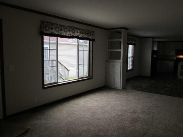 Deerfield Estates 25217Frontier CircleFlat Rock, MI 48134