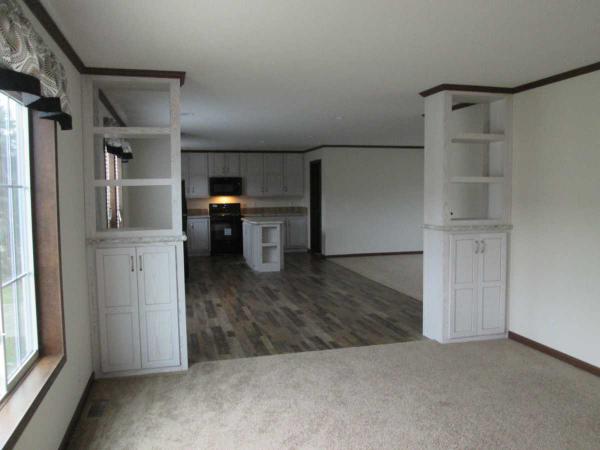 Deerfield Estates 25217Frontier CircleFlat Rock, MI 48134