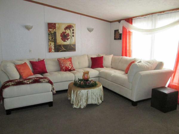Deerfield Estates 25412 Frontier CircleFlat Rock, MI 48134
