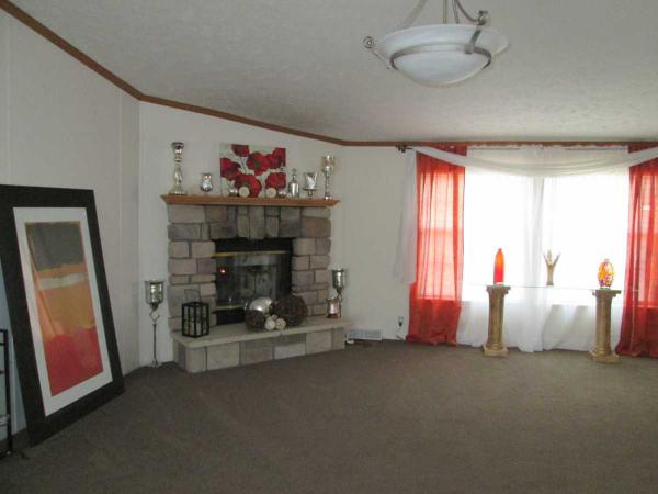Deerfield Estates 25412 Frontier CircleFlat Rock, MI 48134