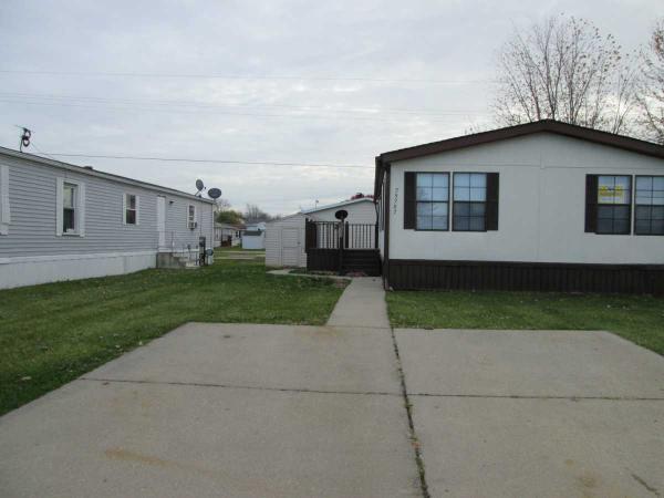 Deerfield Estates 25287 S Aztec CircleFlat Rock, MI 48134