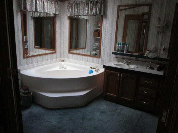 Deerfield Estates 24060 Deercreek DrFlat Rock, MI 48134