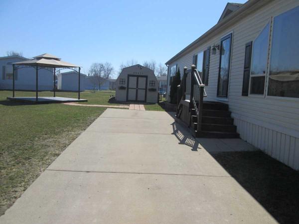 Deerfield Estates 25371 Phoenix CircleFlat Rock, MI 48134