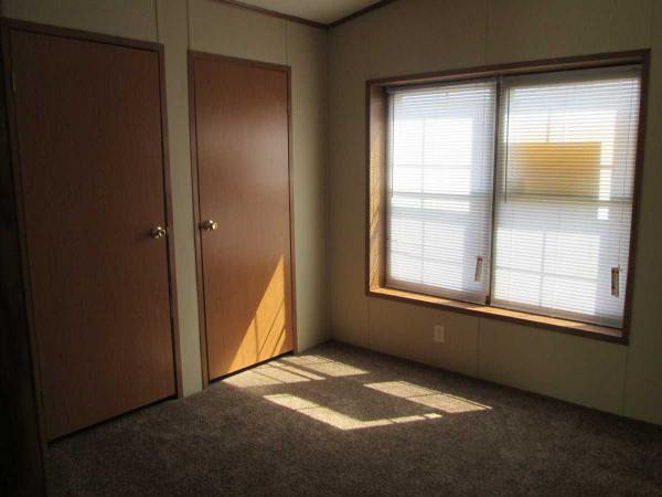 Deerfield Estates 26186 W CherokeeFlat Rock, MI 48134