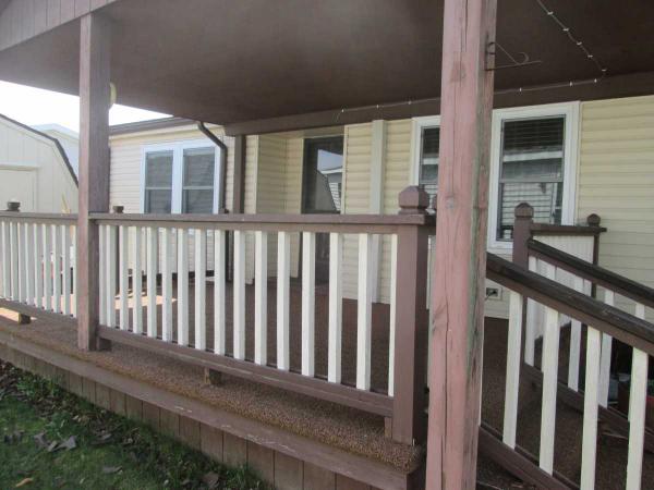 Deerfield Estates 26285 IroquoisFlat Rock, MI 48134