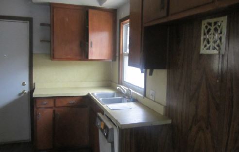 28579 Parkwood StInkster, MI, 48141Wayne County
