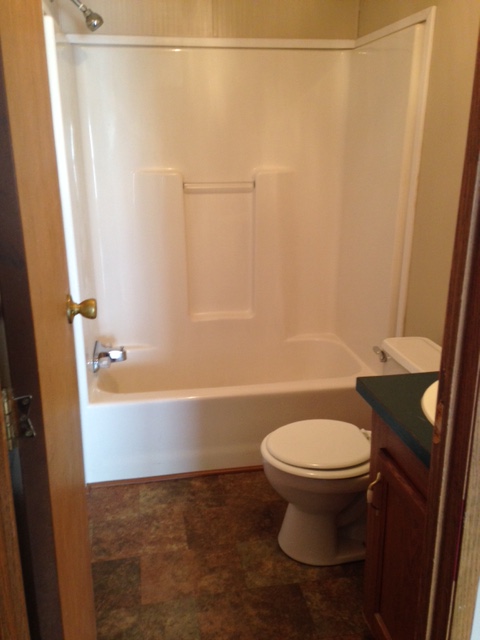 Oakridge Estates 450 Pinecone TrMonroe, MI 48161