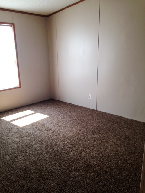 Oakridge Estates 450 Pinecone TrMonroe, MI 48161