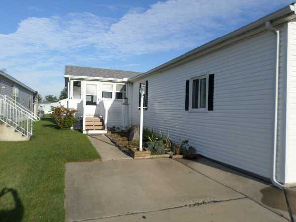 Meadowbrook Estates 1176 HerringtonMonroe, MI 48161