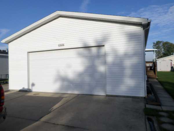 Meadowbrook Estates 1176 HerringtonMonroe, MI 48161