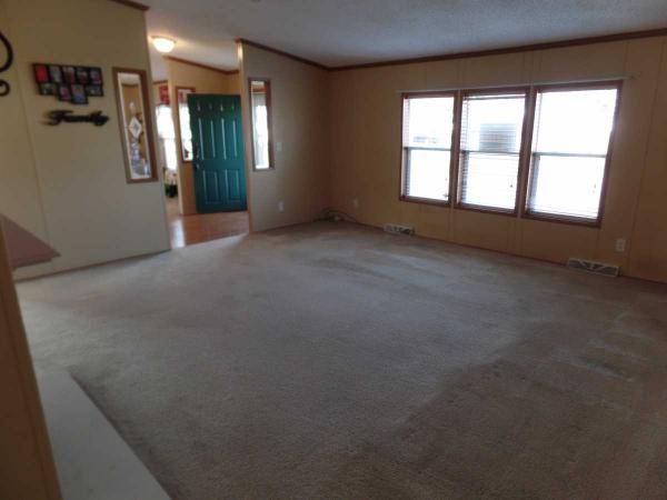 Frenchtown Villa / Elizabeth Woods 8732 Ashlyn DriveNewport, MI 48166