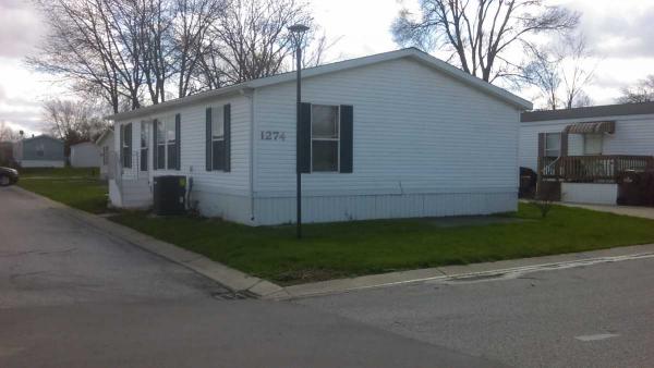 Frenchtown Villa / Elizabeth Woods 1274 CheletNewport, MI 48166