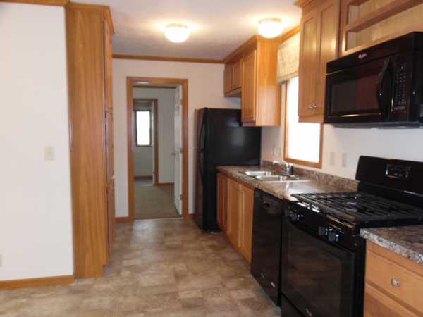 Frenchtown Villa / Elizabeth Woods 1288 Henri St.Newport, MI 48166