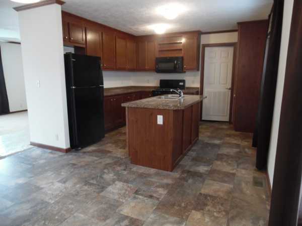 Frenchtown Villa / Elizabeth Woods 1413 Paree St.Newport, MI 48166
