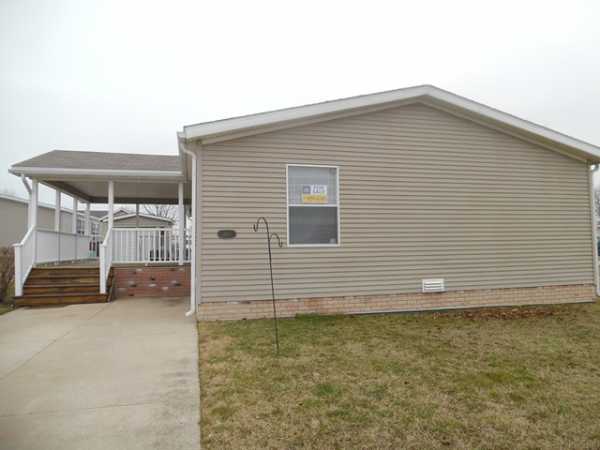 Frenchtown Villa / Elizabeth Woods 8831 Ashlyn DriveNewport, MI 48166